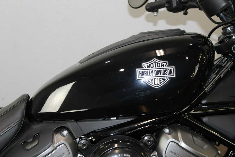 Harley-Davidson® Nightster™ 2023 RH975 309284A BLACK