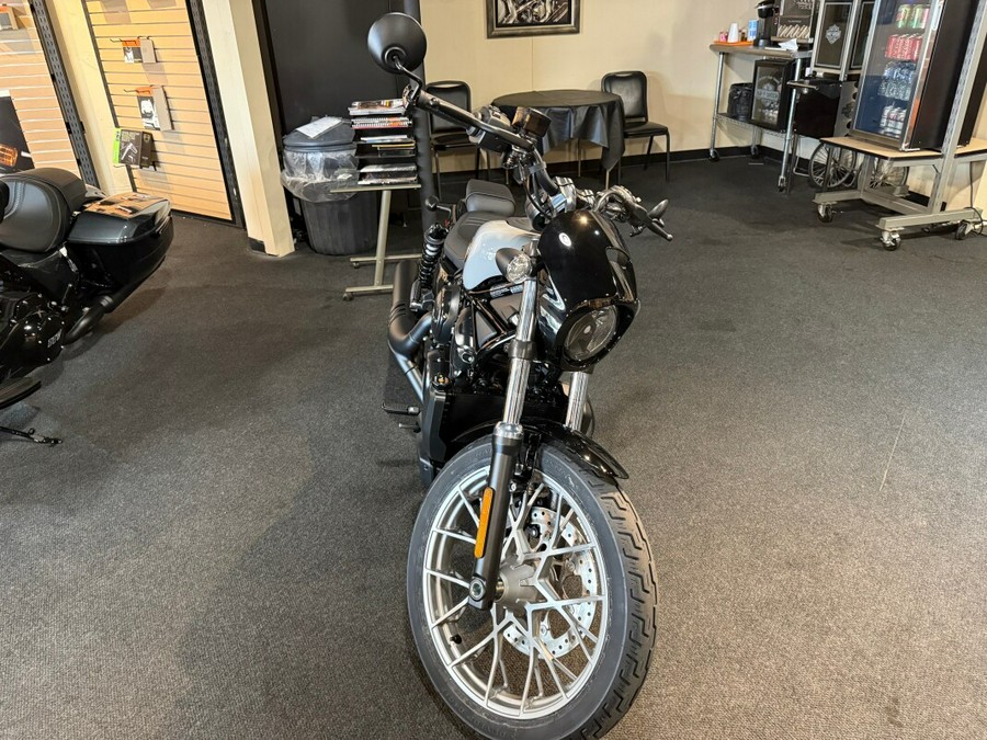 RH975S 2025 Nightster™ Special