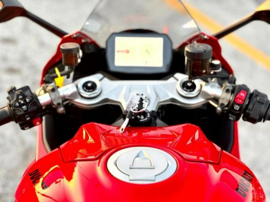 2025 Ducati Panigale V2