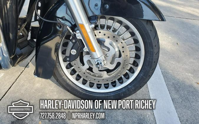 2012 HARLEY-DAVIDSON FLTRU103