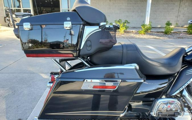 2012 HARLEY-DAVIDSON FLTRU103