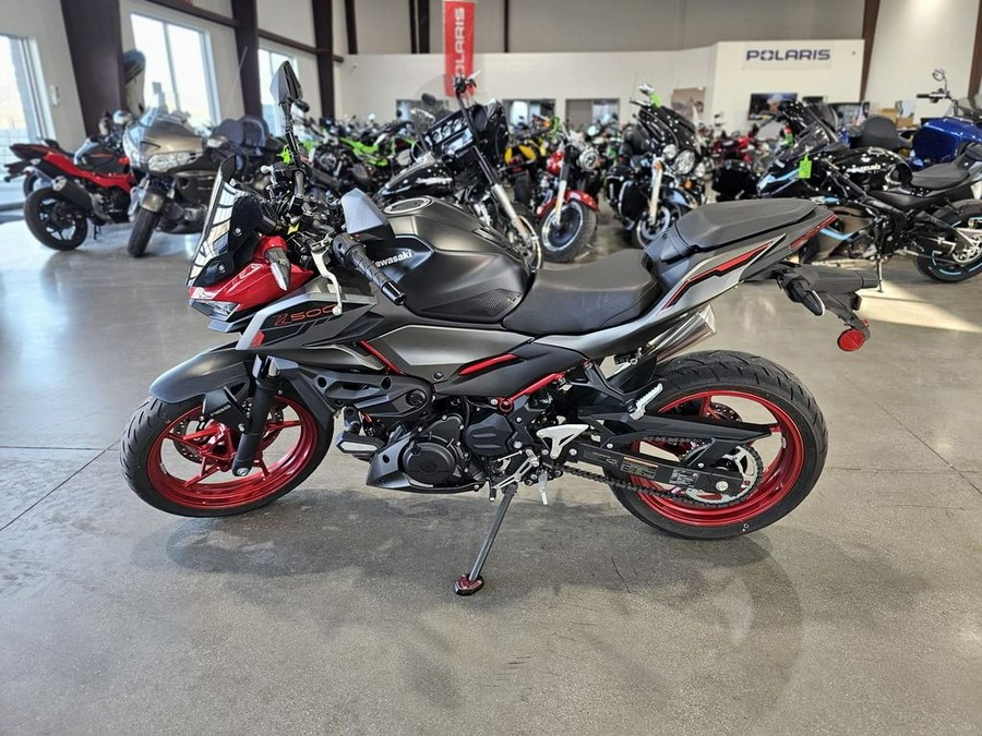 2025 Kawasaki Z500 SE ABS