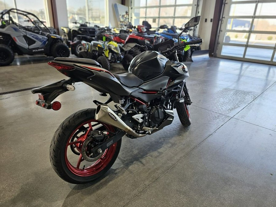 2025 Kawasaki Z500 SE ABS