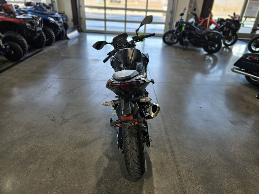 2025 Kawasaki Z500 SE ABS