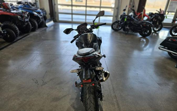 2025 Kawasaki Z500 SE ABS