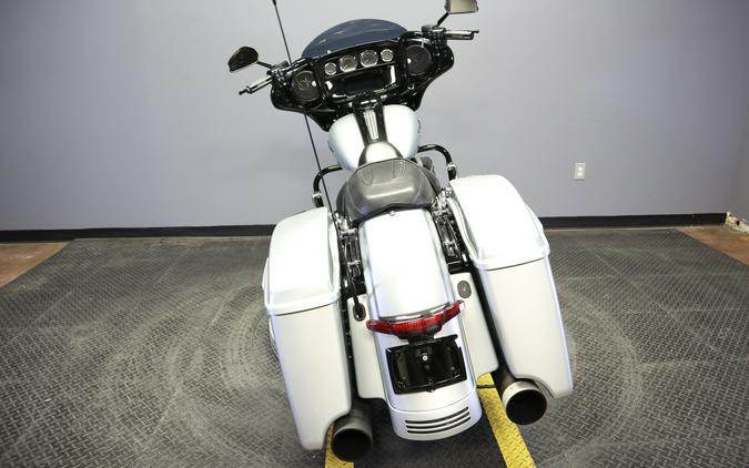 2019 Harley-Davidson Street Glide Special Barracuda Silver