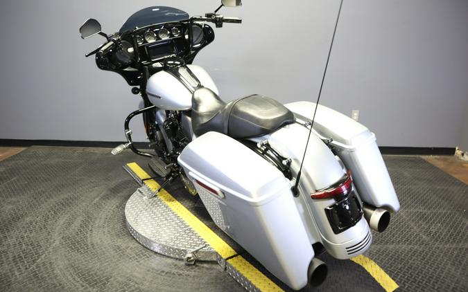 2019 Harley-Davidson Street Glide Special Barracuda Silver
