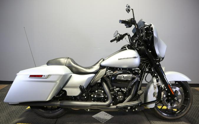 2019 Harley-Davidson Street Glide Special Barracuda Silver
