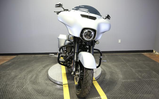 2019 Harley-Davidson Street Glide Special Barracuda Silver
