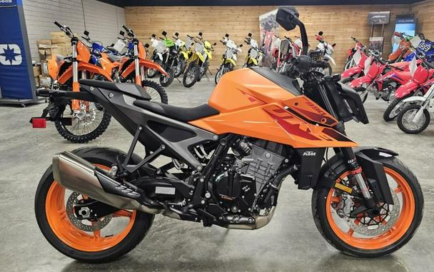 2024 KTM Duke 990