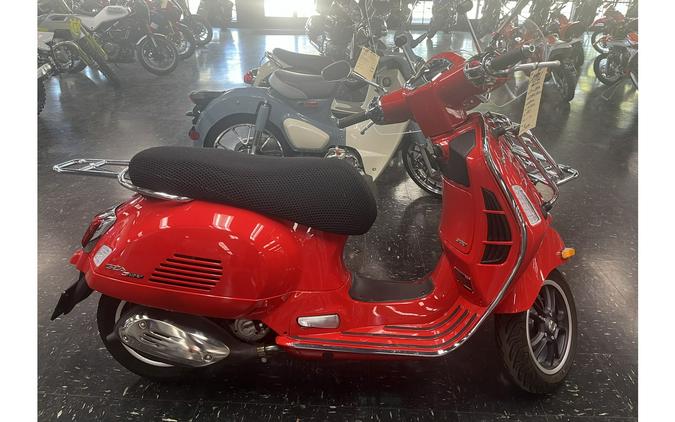 2023 Vespa GTS 300 HPE