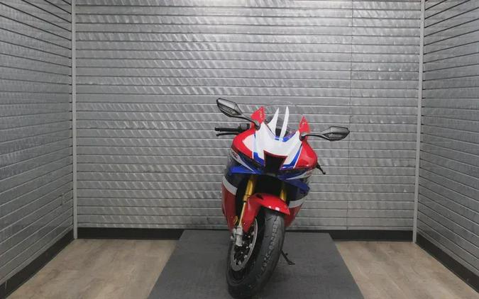 2026 HONDA CBR1000RRR FIREBLADE SP