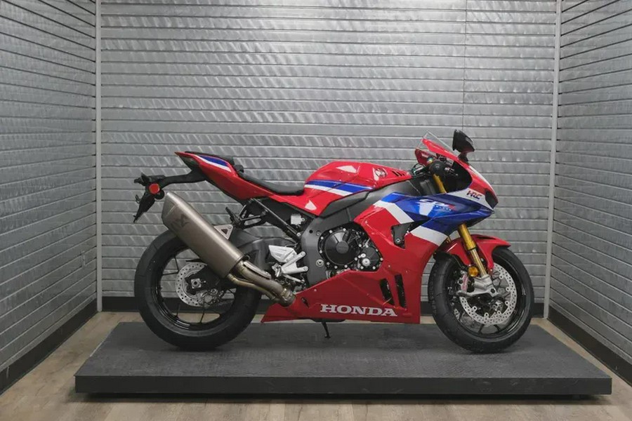 2026 HONDA CBR1000RRR FIREBLADE SP