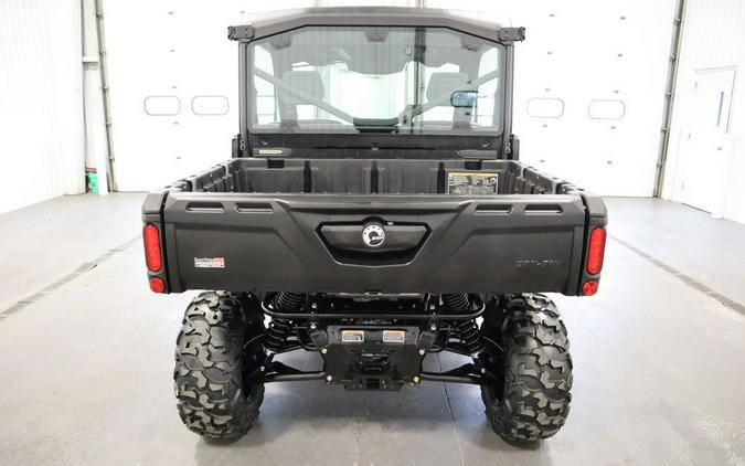 2024 Can-Am® Defender DPS CAB HD9