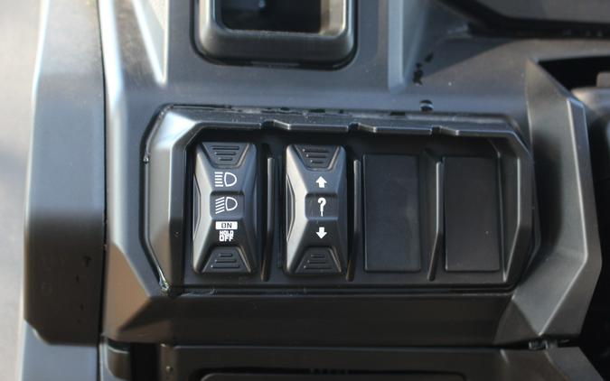 2026 Can-Am DEFENDER MAX XT HD11