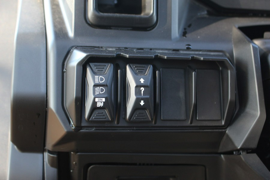 2026 Can-Am DEFENDER MAX XT HD11