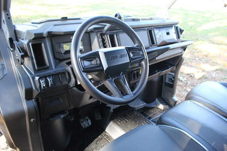 2026 Can-Am DEFENDER MAX XT HD11