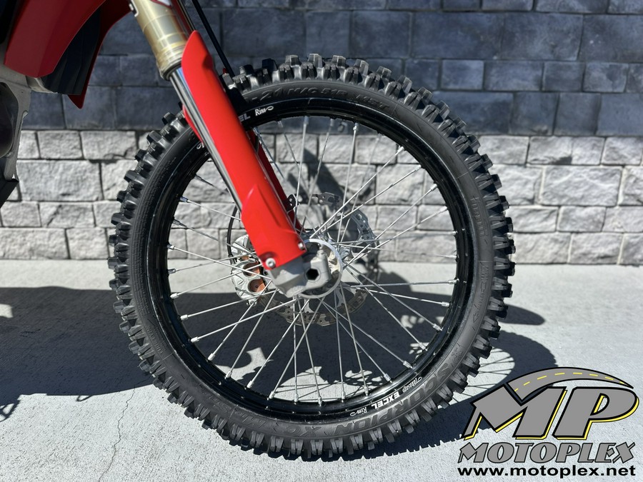 2026 Ducati Desmo450 EDX