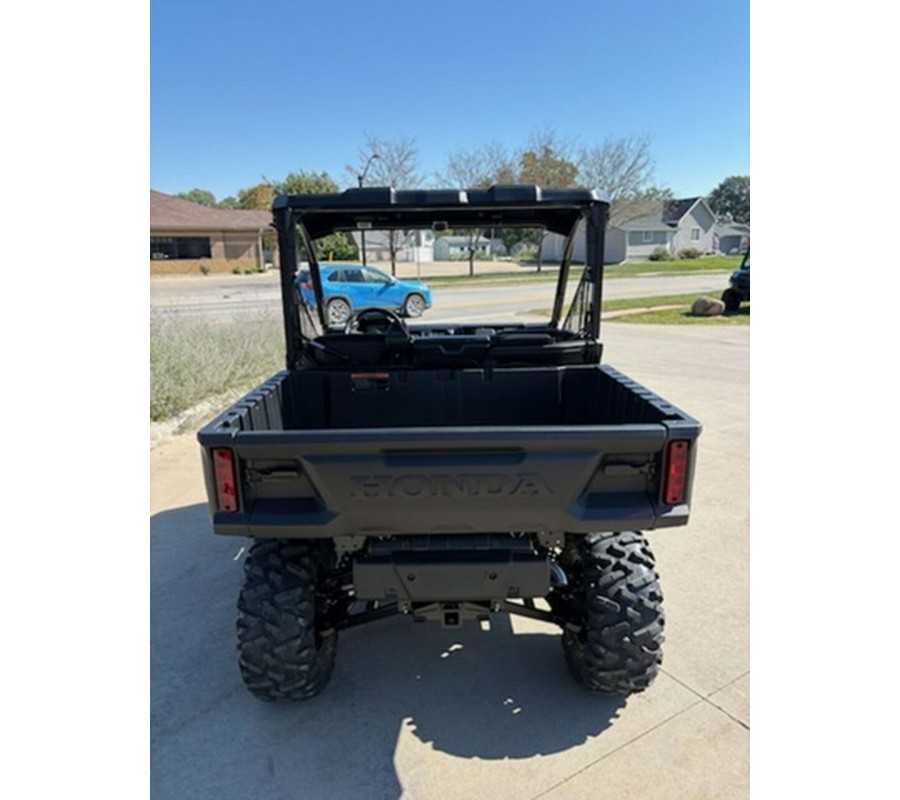 2026 Honda Pioneer 1000 Deluxe