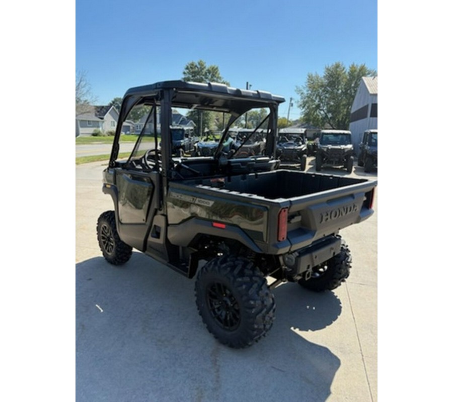 2026 Honda Pioneer 1000 Deluxe