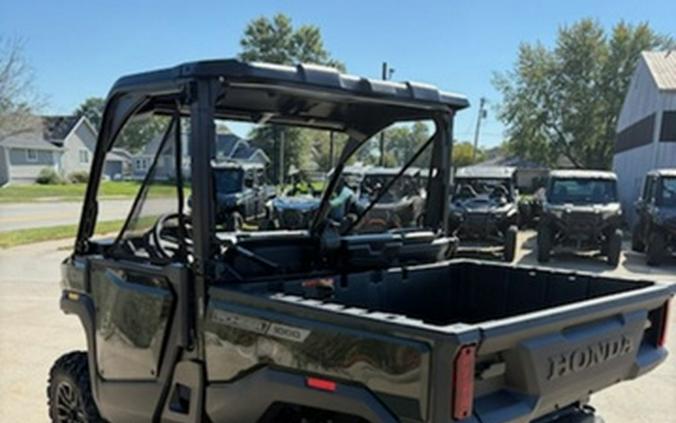 2026 Honda Pioneer 1000 Deluxe