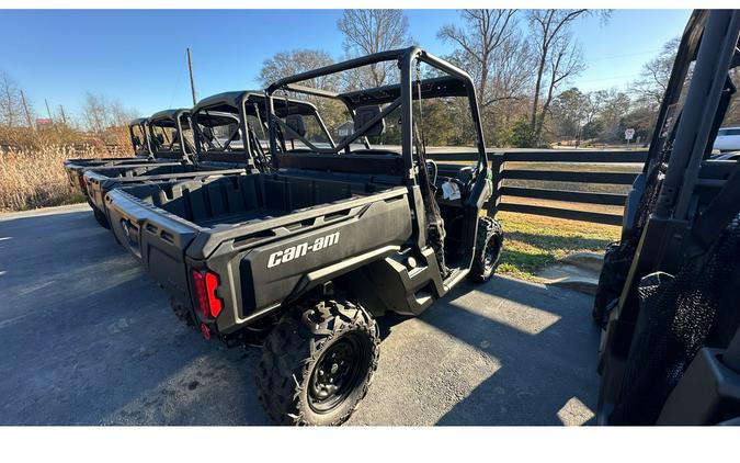 2026 Can-Am DEFENDER HD7