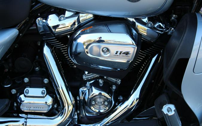 Harley-Davidson® Tri Glide® Ultra 2023 FLHTCUTG 852257T ATLAS SLV MTLIC