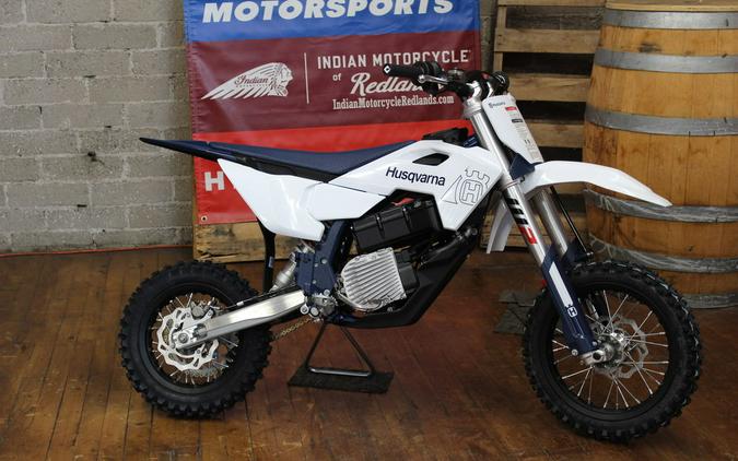 2027 Husqvarna® EE5