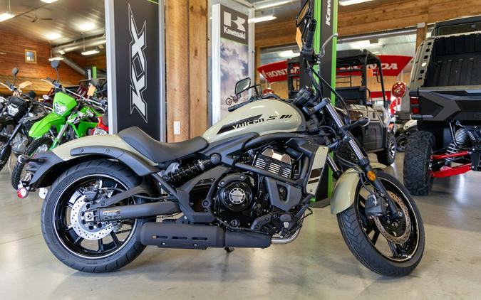 2024 Kawasaki Vulcan® S ABS - Pearl Sand Khaki/Ebony