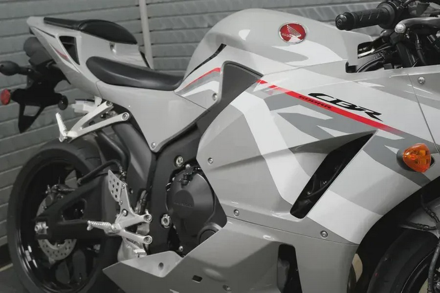 2026 HONDA CBR600RR