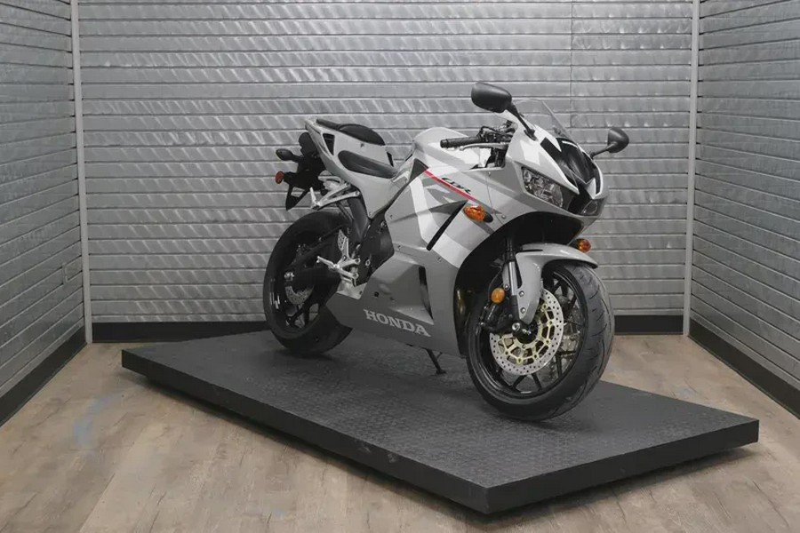 2026 HONDA CBR600RR