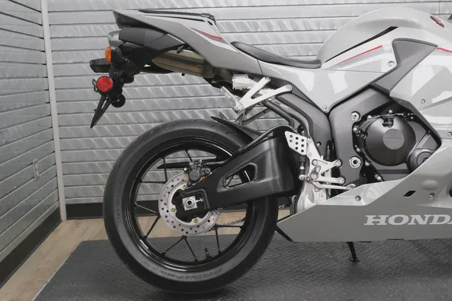 2026 HONDA CBR600RR