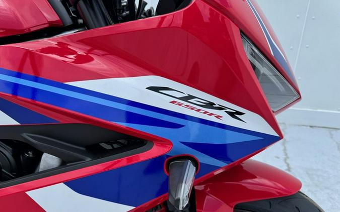 2026 Honda CBR650R E-Clutch