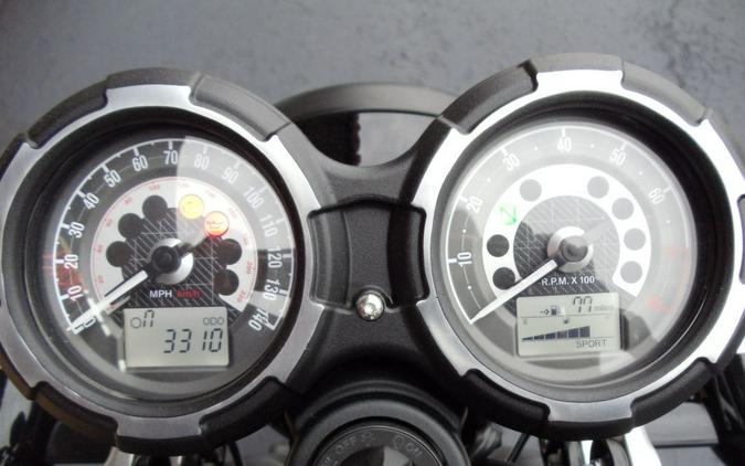 2020 Triumph Speed Twin 1200 Korosi Red/Storm Grey