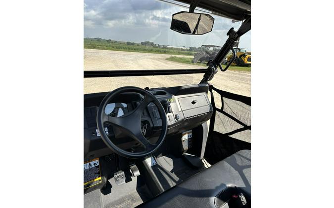 2022 XUV590E - John Deere