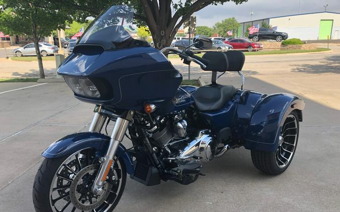 2023 Harley-Davidson® Road Glide® 3 Bright Billiard Blue