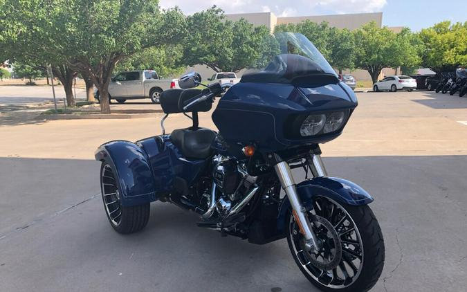 2023 Harley-Davidson® Road Glide® 3 Bright Billiard Blue