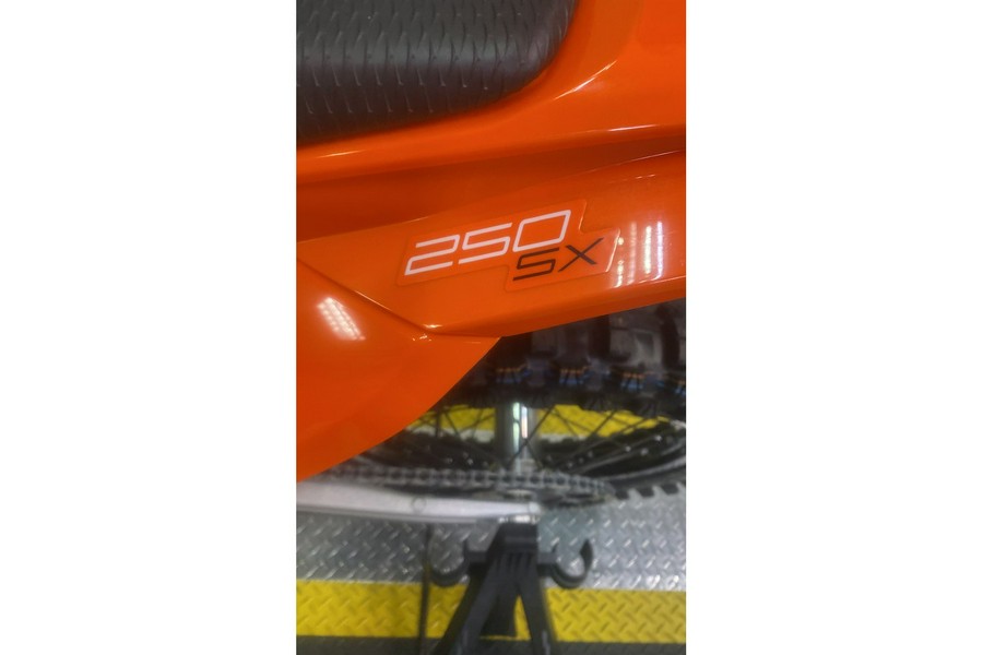 2025 KTM 250 SX