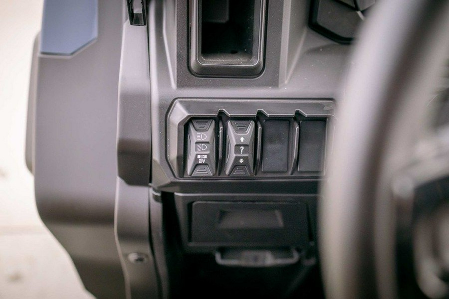 2026 Can-Am® Defender MAX XT HD11