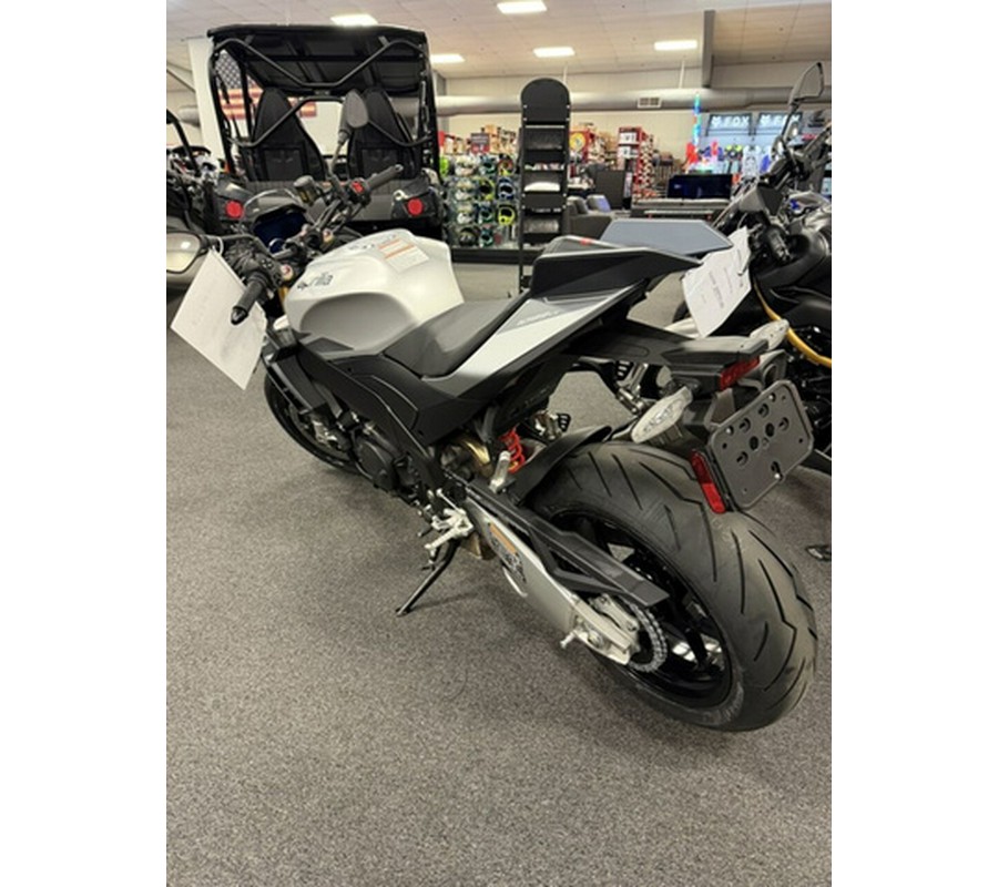 2026 Aprilia Tuono V4