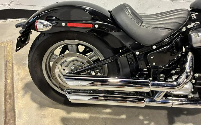 2022 Harley-Davidson® Softail Standard® Vivid Black FXST