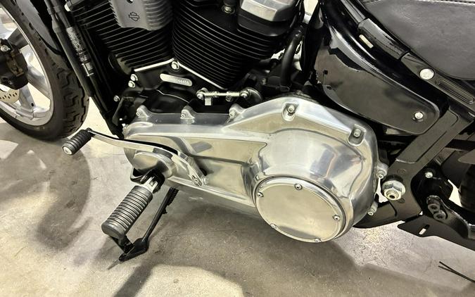 2022 Harley-Davidson® Softail Standard® Vivid Black FXST