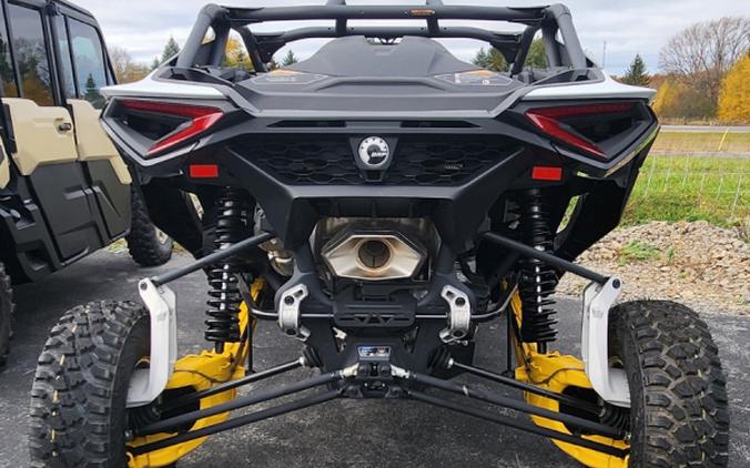 2024 Can-Am Maverick R 999T DCT