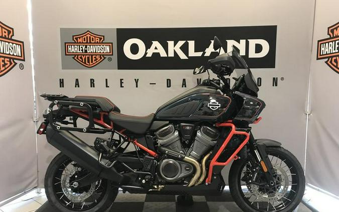 2025 Harley-Davidson® CVO™ Pan America®