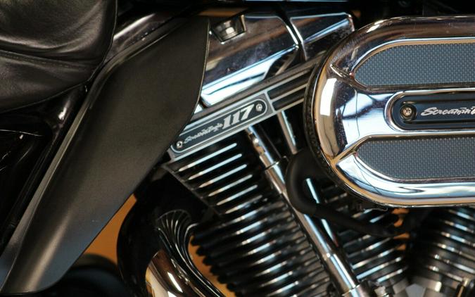 FLHTKSE 2015 CVO™ Ultra Limited