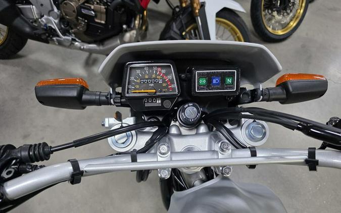 2027 Yamaha TW 200