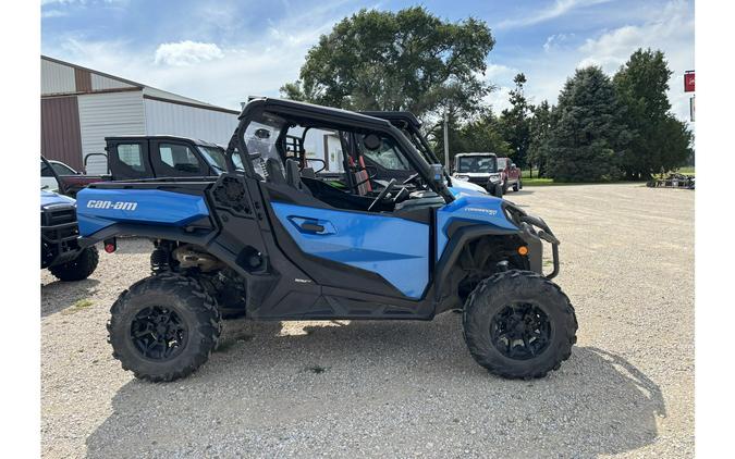 2023 Commander XT 700 - Can-Am