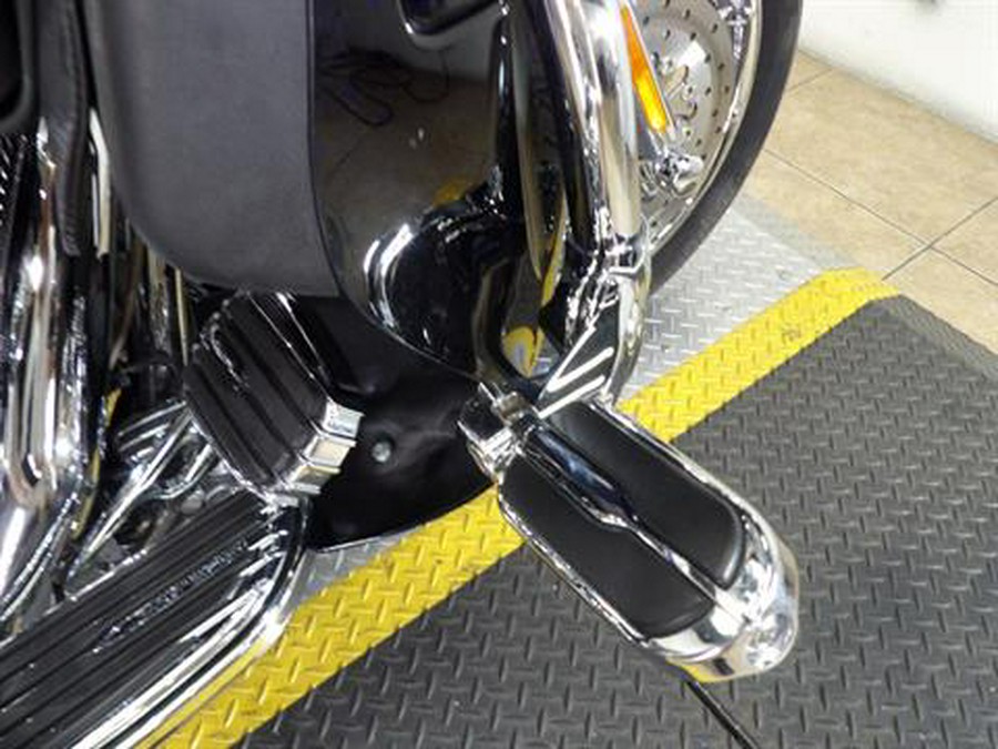 2009 Harley-Davidson CVO™ Ultra Classic® Electra Glide®