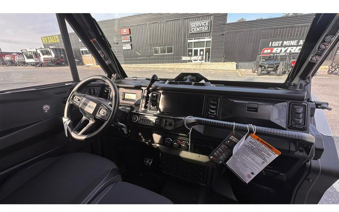 2026 Can-Am DEFENDER MAX LIMITED HD11