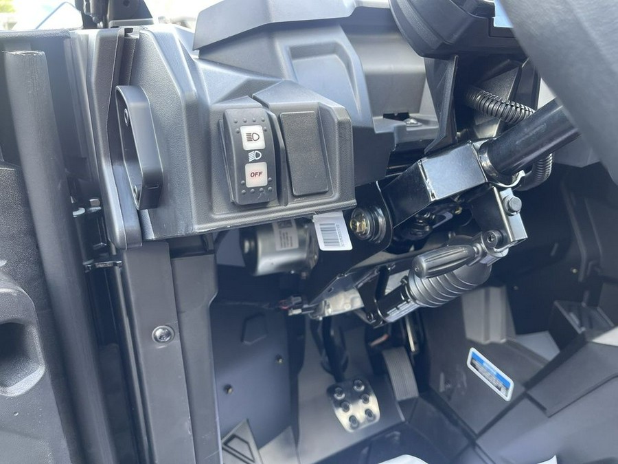 2025 Can-Am® Maverick Sport MAX DPS 1000R